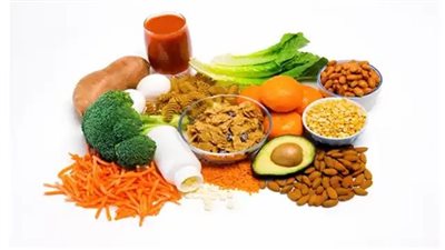 أبرزها الملفوف والفراولة.. أكلات تقتل جرثومة المعدة تعرف عليها 