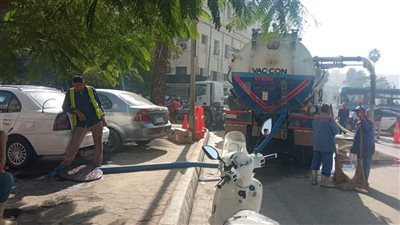 الدفع بـ16 سيارة شـفط مياه و5 عربات إصلاح بمحيط قصر العيني بعد كسر ماسورة 