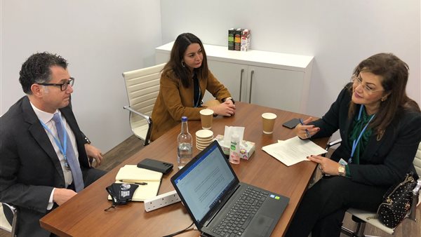 وزيرة التخطيط تلتقي