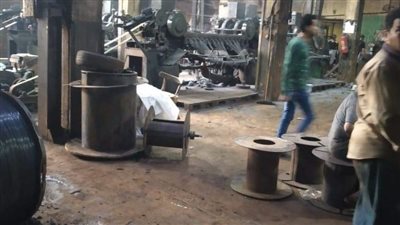 ضبط مصنع طلاء معادن مخالف يصرف شوائبه بمياه الصرف الصحي بشبرا 