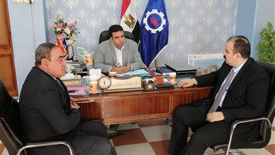 المدير التنفيذي للاعتماد والرقابة الصحية يتفقد فرع الهيئة بالسويس