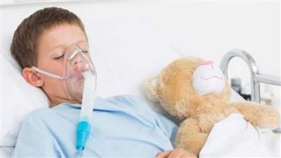 بعد انتشاره بين الأطفال.. تعرف على أعراض فيروس RSV التنفسي