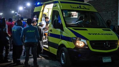 مصرع وإصابة 8 أشخاص إثر حادث تصادم أتوبيس بسيارة في قنا