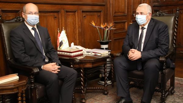 وزير الزراعة والسفير