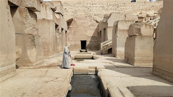 تنظيف معبد الملك