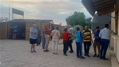 استكمال البرنامج السياحي لأفواج بعد شحوط باخرة ملكة النيل بأسوان | صور