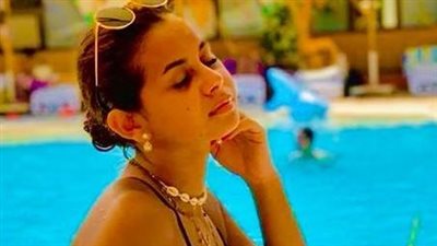 التريند والبحث عن المال.. ماذا قدمت منة عرفة من الفار السندق إلى المهرجانات؟