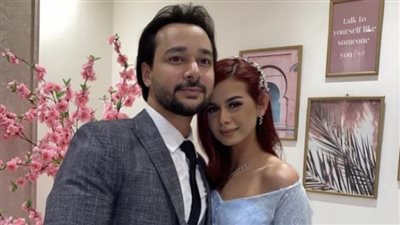 حقيقة تورط محمد نجاتي في انفصال منة عرفة وزوجها.. وأشرف زكي يتقدم ببلاغ ضد 3 منتجين