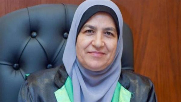 الدكتورة نجوى شتا