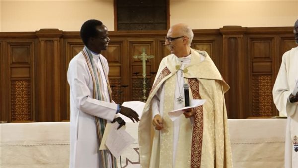 رئيس الأسقفية ومساعده