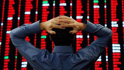 بلومبرج تتوقع ركودا اقتصاديا في أمريكا خلال العام المقبل بنسبة 100% 