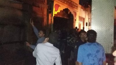 جهود مكثفة للسيطرة على حريق اندلع في معرضين للمستلزمات المنزلية بسوهاج