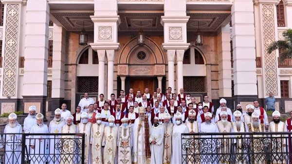 البابا تواضروس يدشن