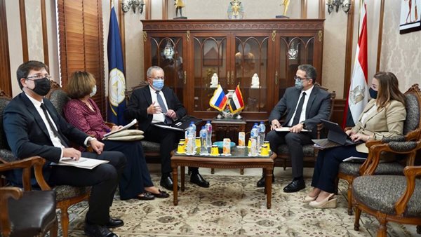 وزير السياحة والآثار