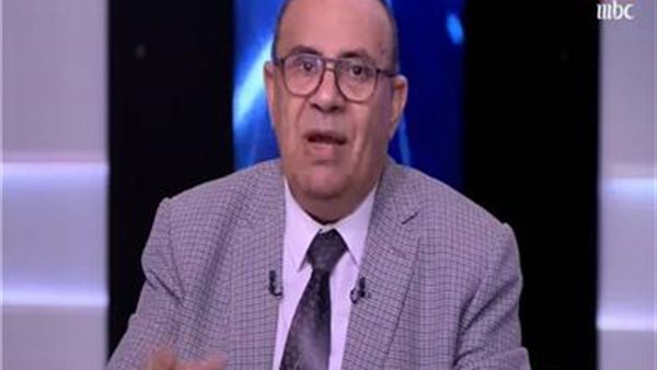  الدكتور مبروك عطية