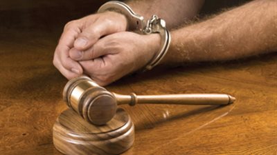 طوق رقبتها بسلك كهربائي وخنقها.. محاكمة المتهم بقتل جدته لسرقتها بالبساتين 