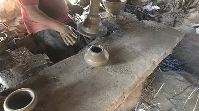 منطقة الفواخير قلعة صناعة الفخار بالدقهلية.. وأحد الصناع: المنطقة خالية من البطالة بفضل هذه الحرفة|فيديو 