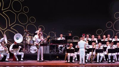 بحضور أمير موناكو.. عروض فنية مميزة على مسرح دبي ميلينيوم