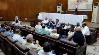 رئيس جهاز 6 أكتوبر يلتقي بـ سكان المدينة لبحث مقترحاتهم وشكواهم 