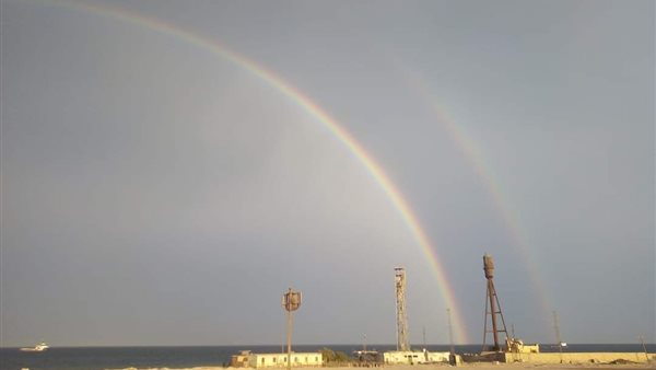 ظهور قوس قزح سماء