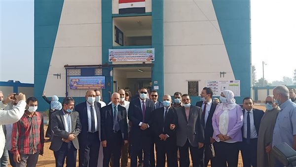 افتتاح المدارس الجديدة