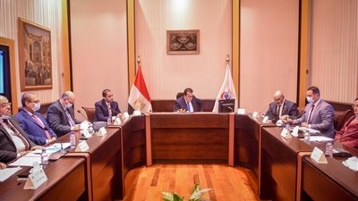 خالد عبد الغفار: نعمل على تسريع وتيرة توريد مضخات الأنسولين للأطفال مرضى السكري