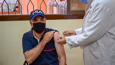 الصحة: تسجيل 935 حالة إيجابية جديدة بفيروس كورونا.. و64 وفاة