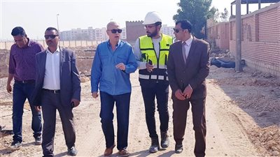 سكرتير عام محافظة سوهاج يتابع أعمال إنشاء جبانات أخميم الجديدة بحي الكوثر | صور