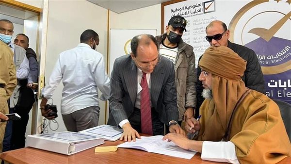 نجل القذافي يتقدم