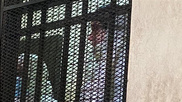 حنين حسام داخل قفص