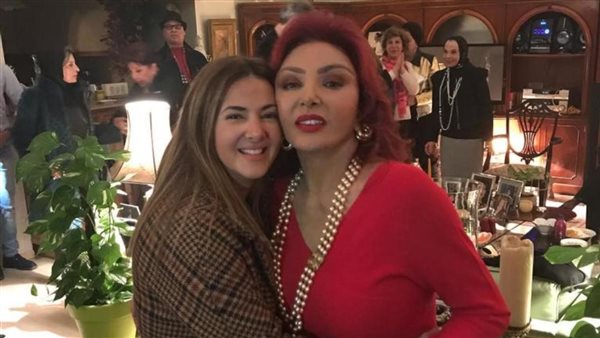 نبيلة عبيد ودنيا