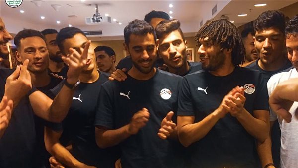 لاعبو المنتخب يحتفلوا