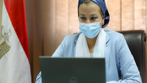 وزيرة البيئة 