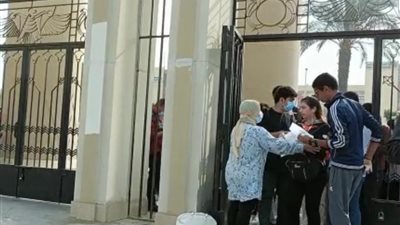 اتحاد طلاب القاهرة يشاركون في العملية التنظيمية لتلقي لقاح كورونا 