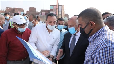 وزير النقل يتفقد أعمال التطوير الشامل للطريق الدائري 