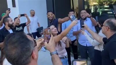 على أنغام مافيا.. الجمهور يلتف حول محمد رمضان في لوس أنجلوس | فيديو