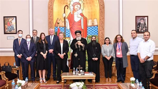 البابا تواضروس والسيدة