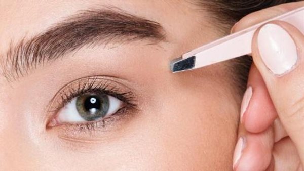 حكم تهذيب شعر الحاجب