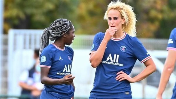 لاعبة باريس سان جيرمان