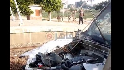 مصرع 3 أشخاص إثر تصادم قطار المناشي بسيارة ربع نقل بالجيزة 