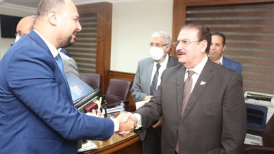 نقيب المهندسين يبحث مع أمين عام اتحاد المهن الطبية التعاون المشترك