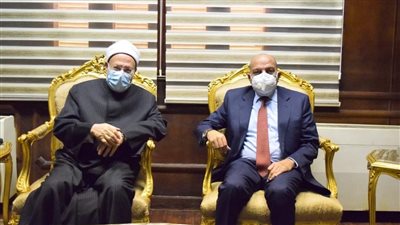 بحضور رجال الأزهر والكنيسة.. رئيس جامعة بني سويف يستقبل مفتي الديار المصرية