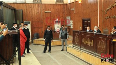 انسحاب محامي دفاع سفاح الجيزة خلال جلسة محاكمته