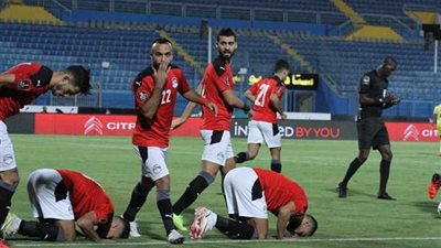 بث مباشر | بائع أهلاوي يوزع موز مجانًا على المواطنين بسوهاج فرحًا بفوز المنتخب على الجابون