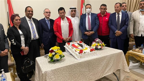 وزير الرياضة يزور