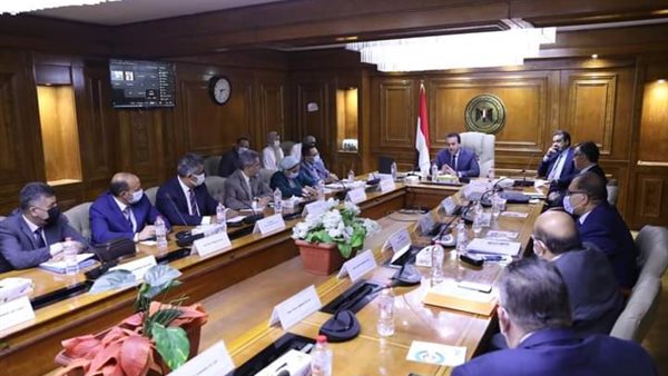 عبدالغفار يرأس اجتماع