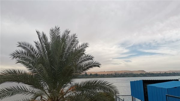 السحب تغطي سماء أسوان