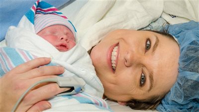 مقرر القومي للسكان السابق: مصر الأولى عالميا في الولادات القيصرية بنسبة 62% | فيديو 