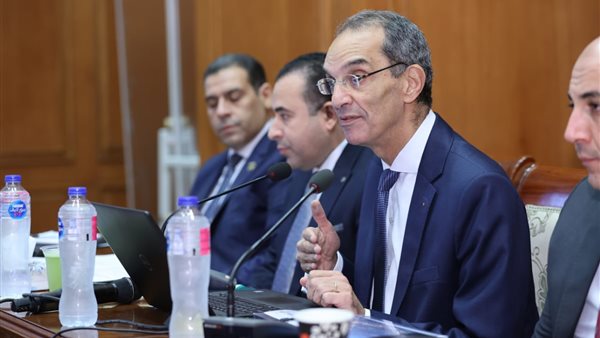 الدكتور عمرو طلعت