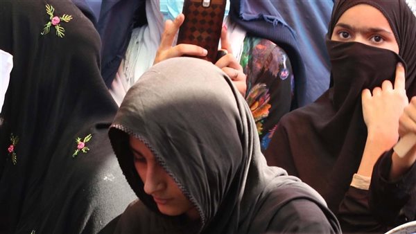 أفغاني يبيع 130 امرأة